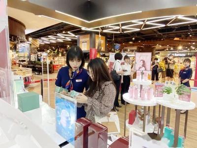 最快24小時送到家！粵東首個“跨境電商+保稅展示”項目落地汕頭，引領(lǐng)化妝品零售新體驗