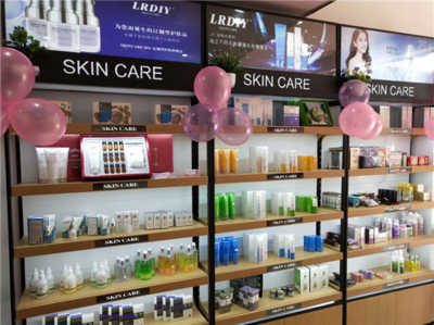 實力賦能，經(jīng)驗護航 小資生活化妝品加盟店，您的美妝事業(yè)啟航站